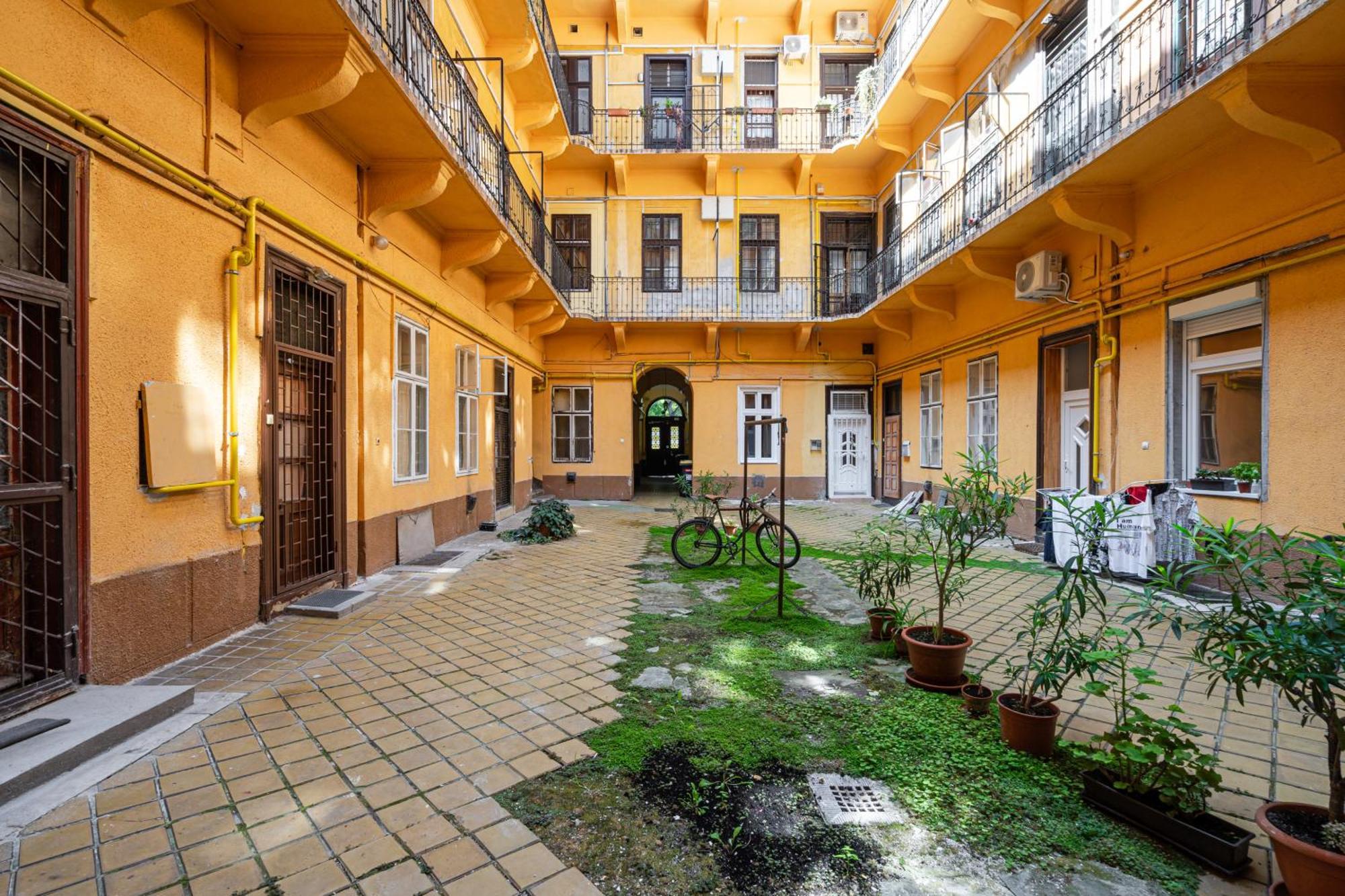 H9- Boutique Apartments, Best Location, By Bqa Budapeste Exterior foto